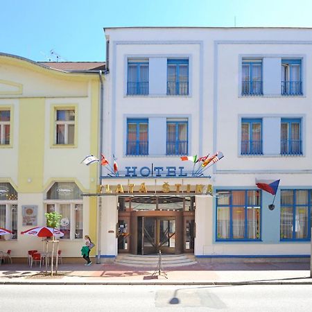 Hotel Zlata Stika 파르두비체 외부 사진