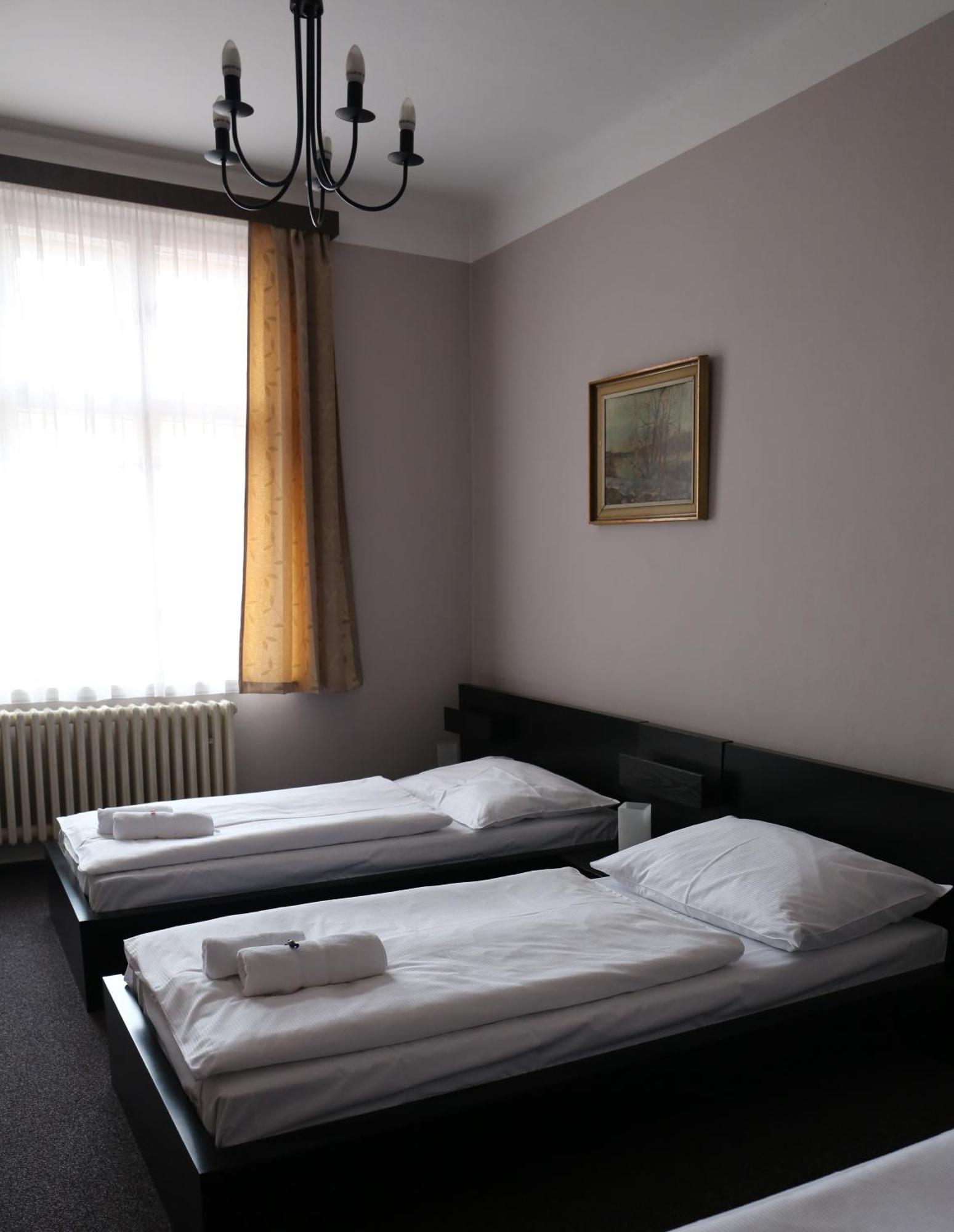 Hotel Zlata Stika 파르두비체 객실 사진