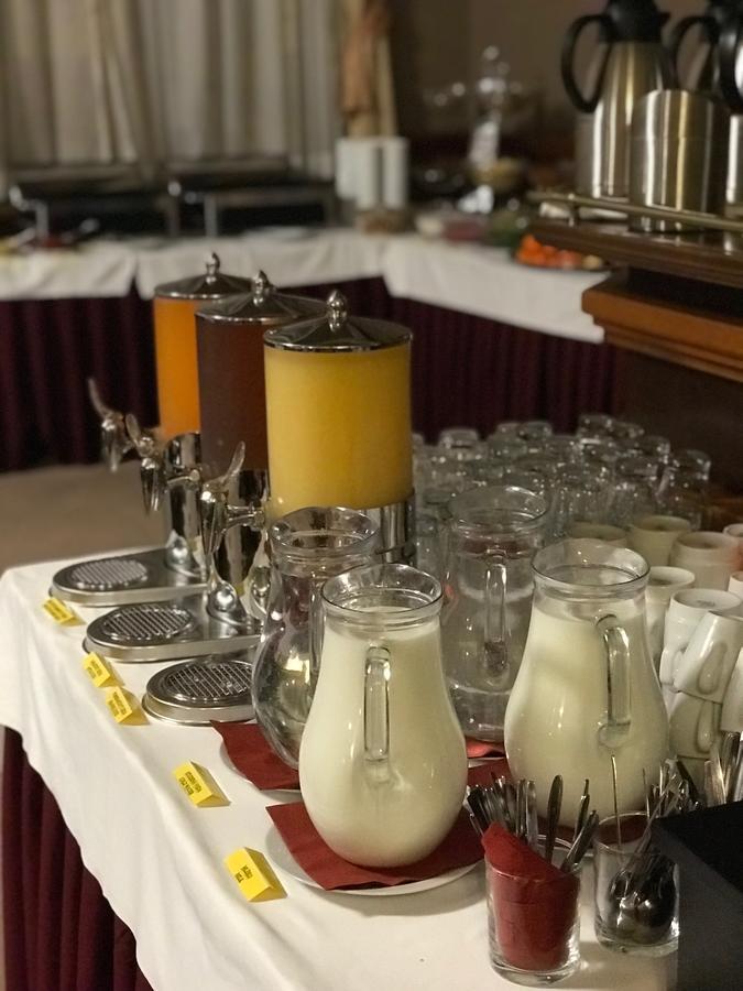 Hotel Zlata Stika 파르두비체 외부 사진